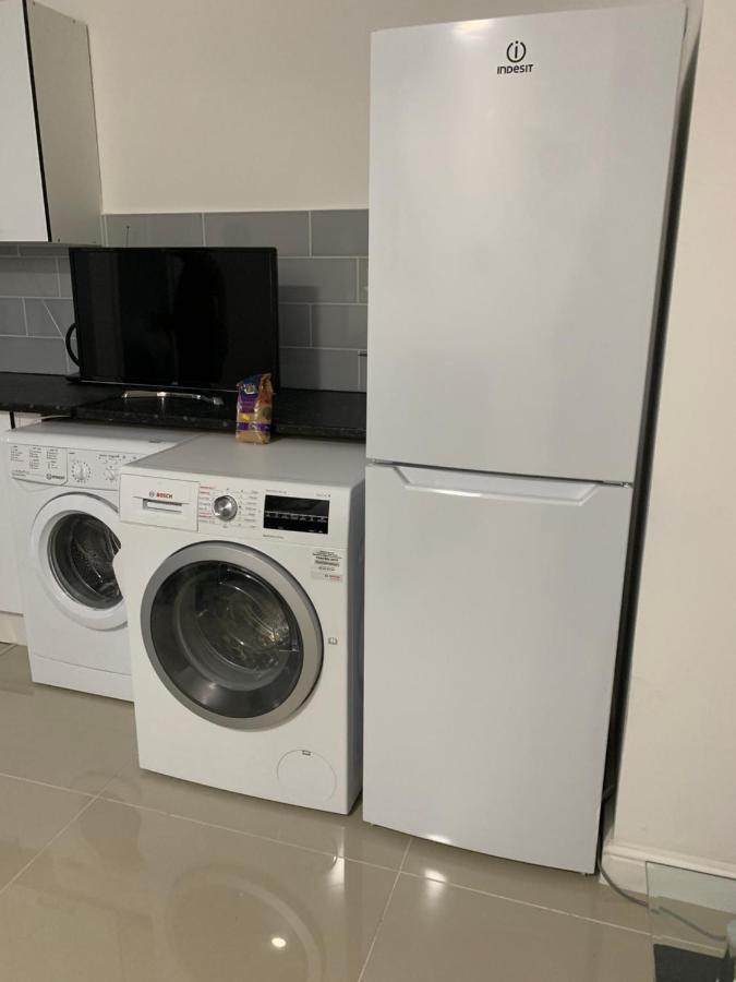 Spacious 2 Bedrooms 2 Baths With Garden And Parking Apartamento *