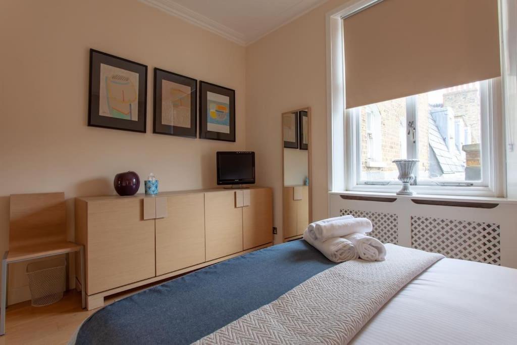 Cg1 - 2 Bedroom Apt, Kensington Garden Square View Londen