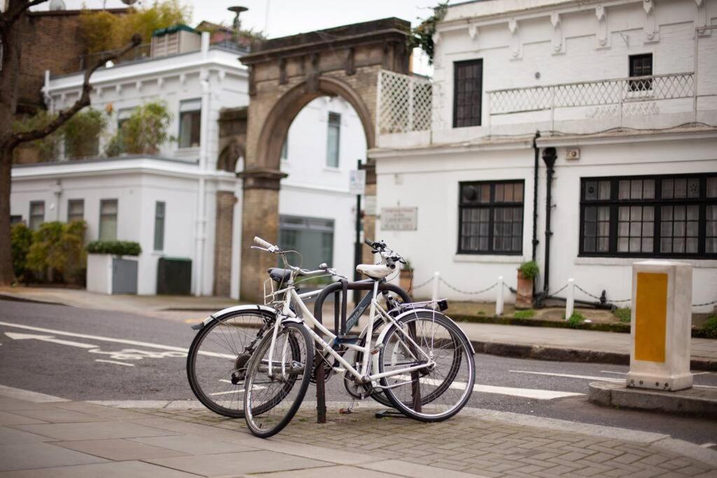 Cg1 - 2 Bedroom Apt, Kensington Garden Square View Londen