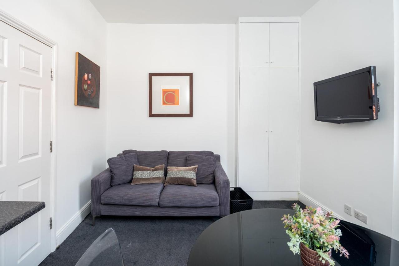 Apartamento Cosy 1-bed Flat On King's Road In Chelsea, West
