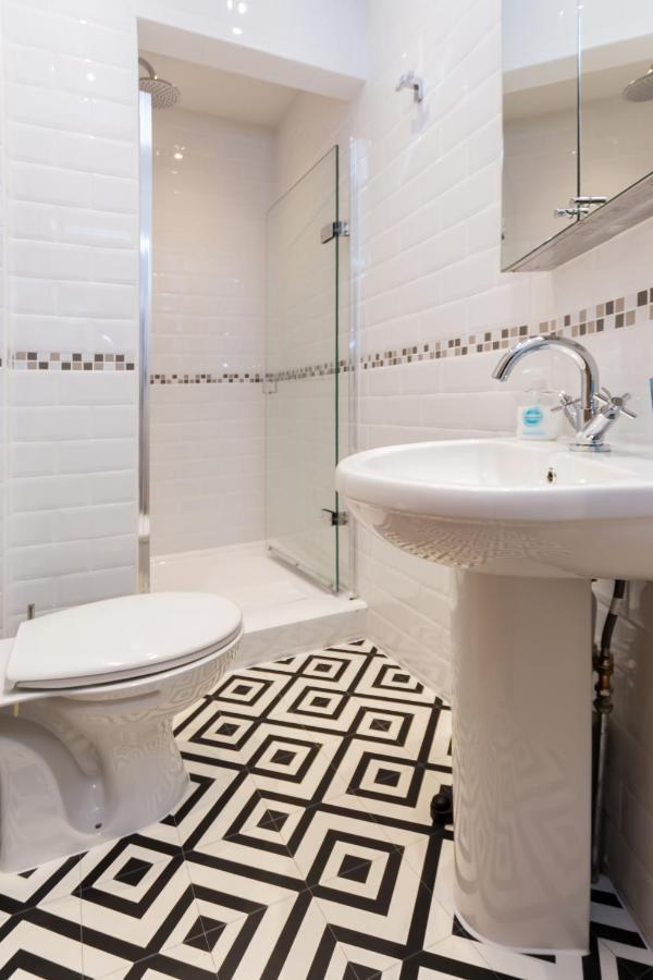 Apartamento Caledonian - Bright One-bedroom With Private Decked Garden