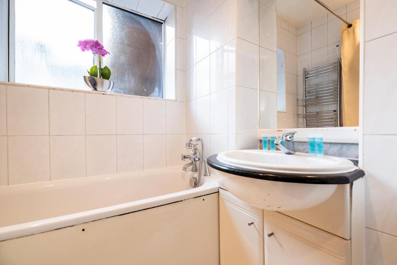 Mali Court Self Contained Modern Studio With Excellent Travel Links Londres