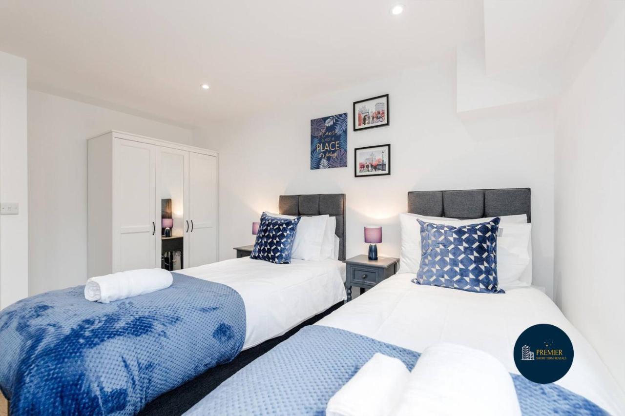 Watford Town Centre, Serviced One Bed Flat With Choice Of King Or Twin Beds, Sleeps Up To 4 Sharing, Free Wifi And Free Movies Apartamento *