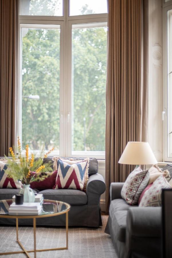 Grosvenor Gardens By Capital * Londres