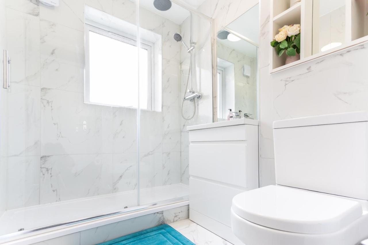 Modern Close To Apartamento Londres