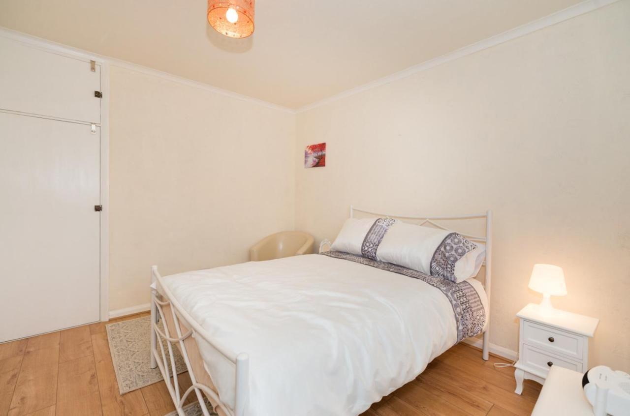 Tdm Bachelot Lettings Ltd Pensión Londres