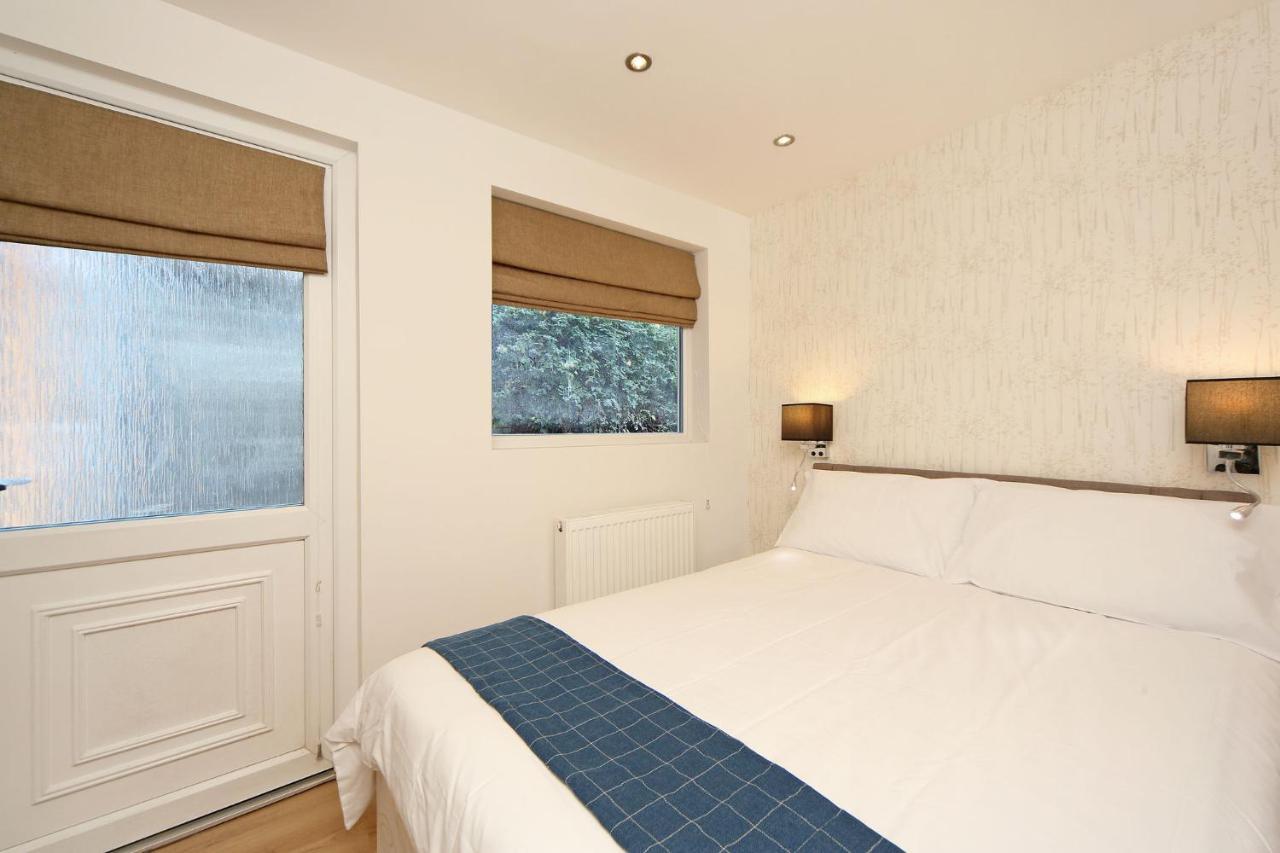Fully Refurbished Flat, 2 Bedrooms, 2 Bath, Garden Appartement *