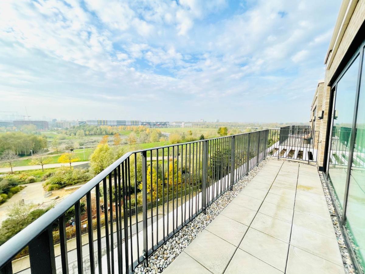 Panoramic Park And Penthouses Retreat * London