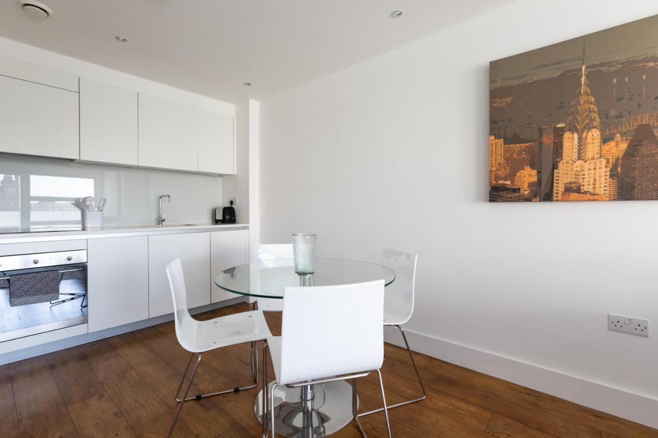 Appartement Luxury 2-bed Flat Parking And Close To The Tube *