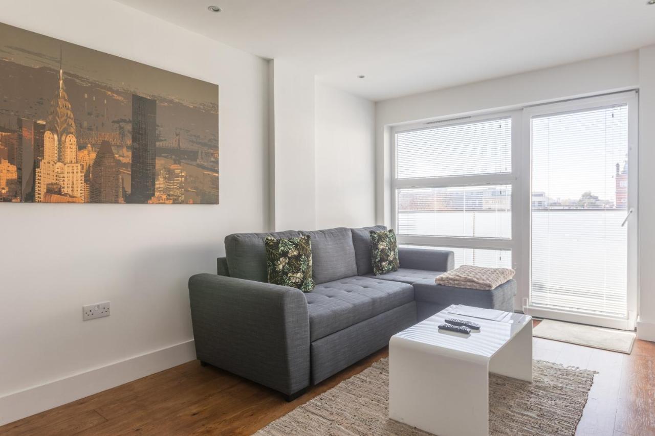 Appartement Luxury 2-bed Flat Parking And Close To The Tube *
