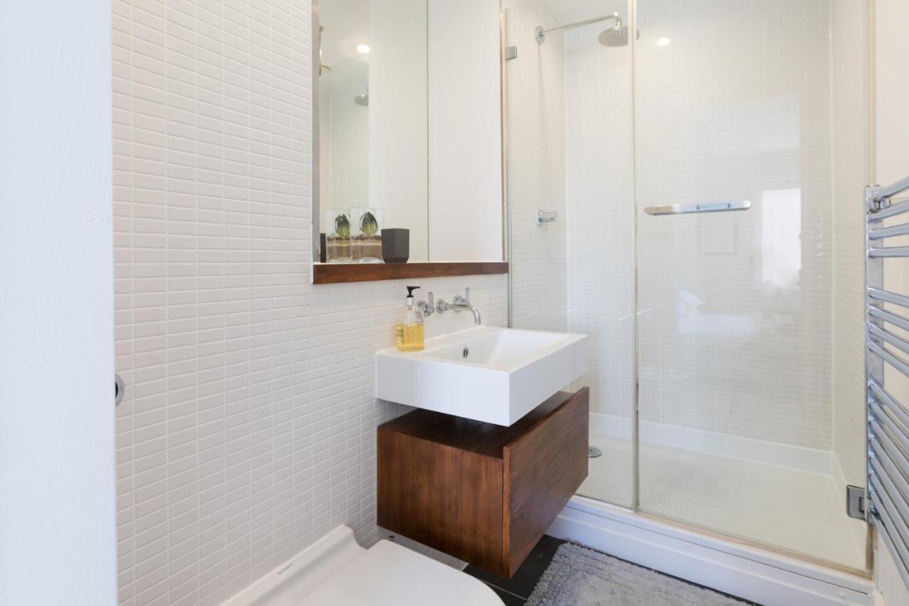 Appartement Luxury 2-bed Flat Parking And Close To The Tube