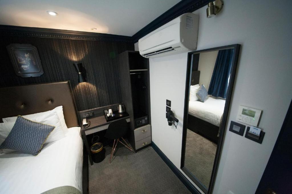 The Pack And Carriage London