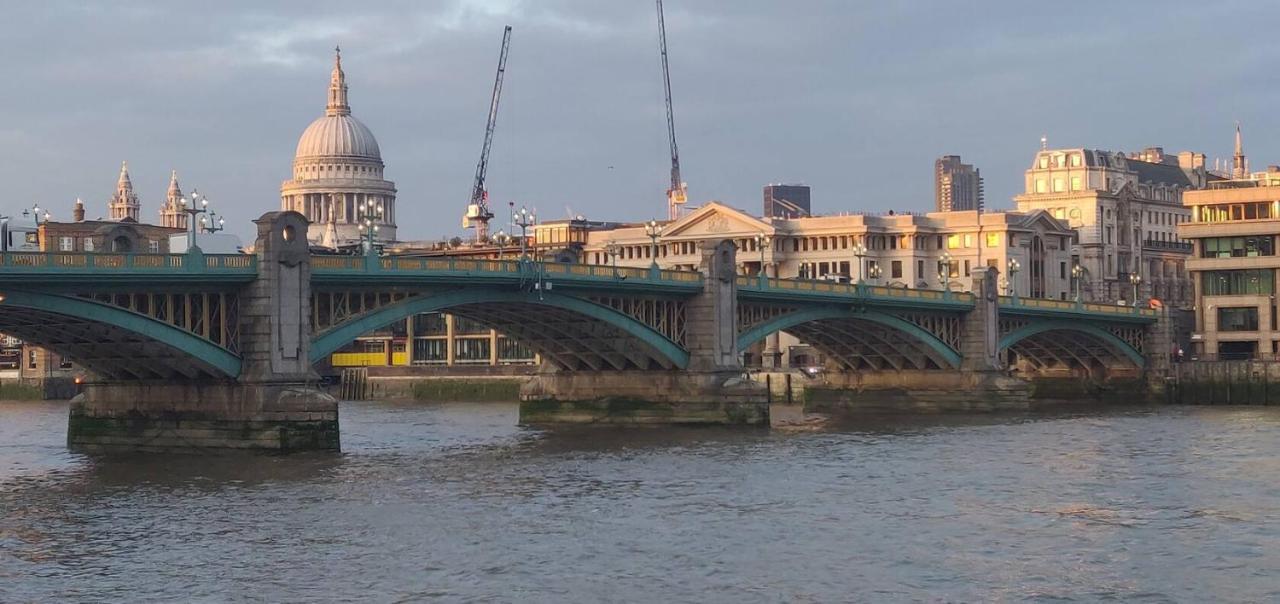Bridge I Bed By Tower Bridge - Great Location Close To Transport Links Appartement