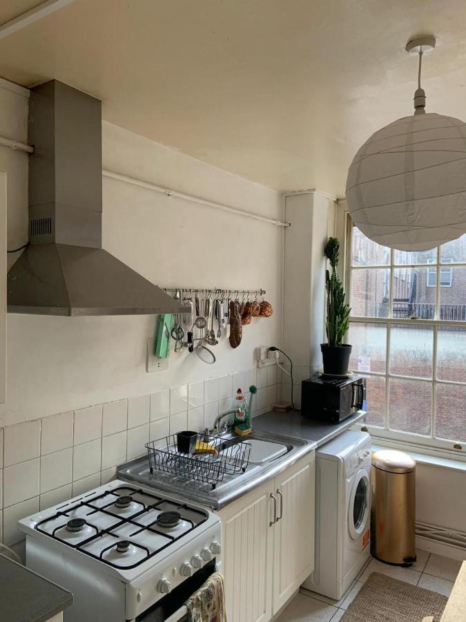 Charming 3-bed In Appartement