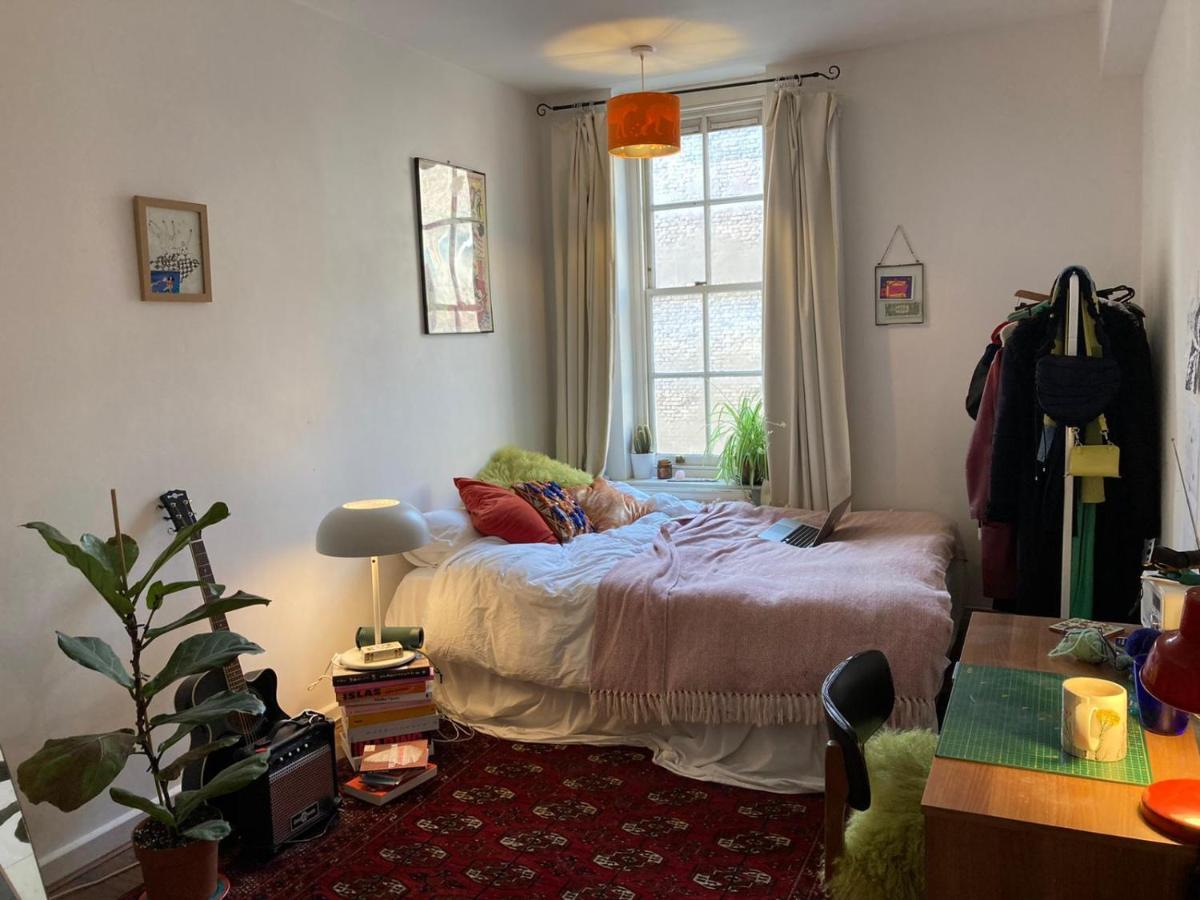 Charming 3-bed In Appartement Londres