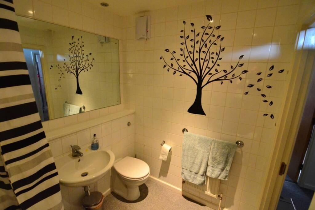 Modern 1 Bed Flat, Appartement Londres