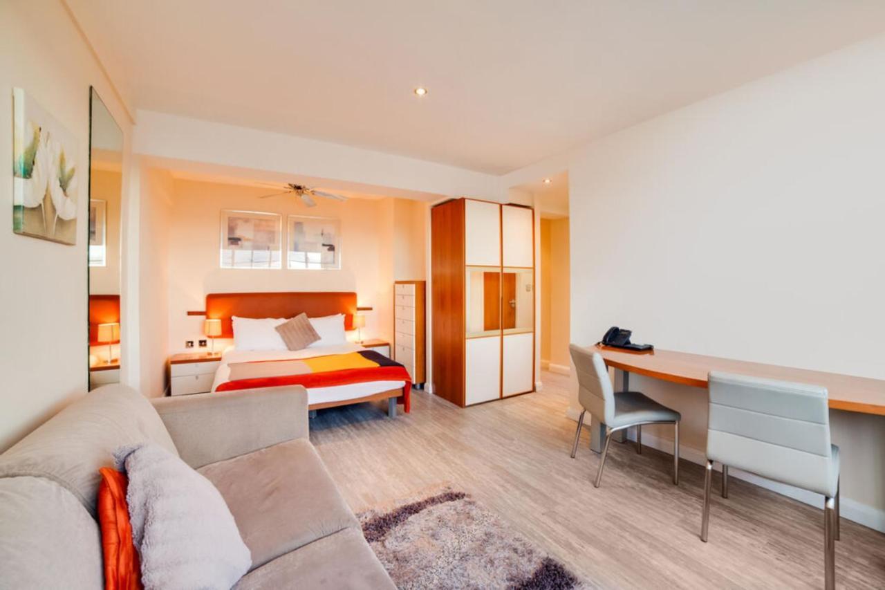 Hotel Cosy In With Jacuzzi Londres