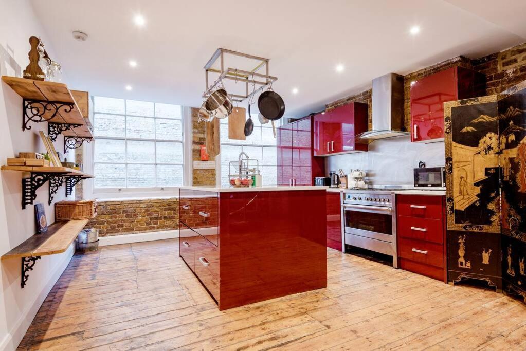 Penthouse Loft With Roof Terrace Not For Events Or Parties