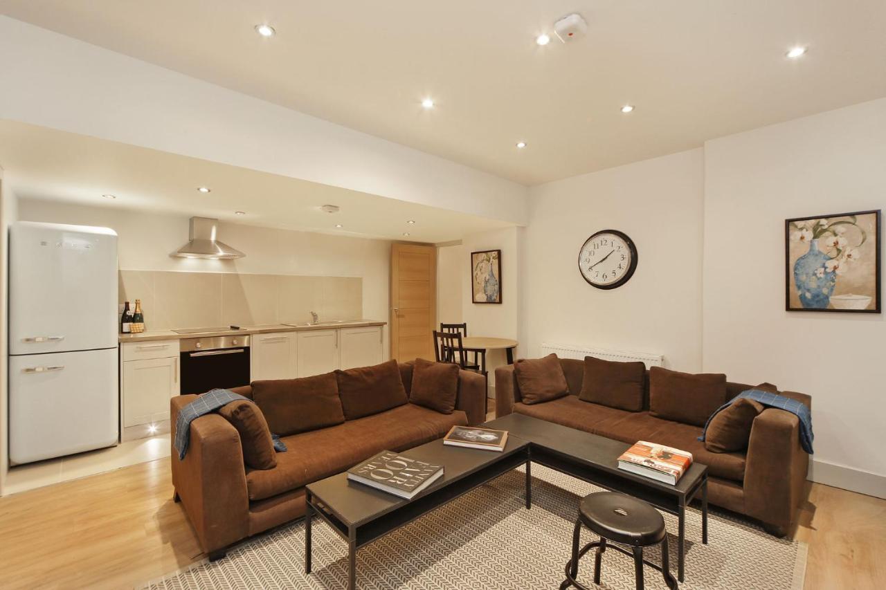 Apartamento Fully Refurbished Flat, 2 Bedrooms, 2 Bath, Garden