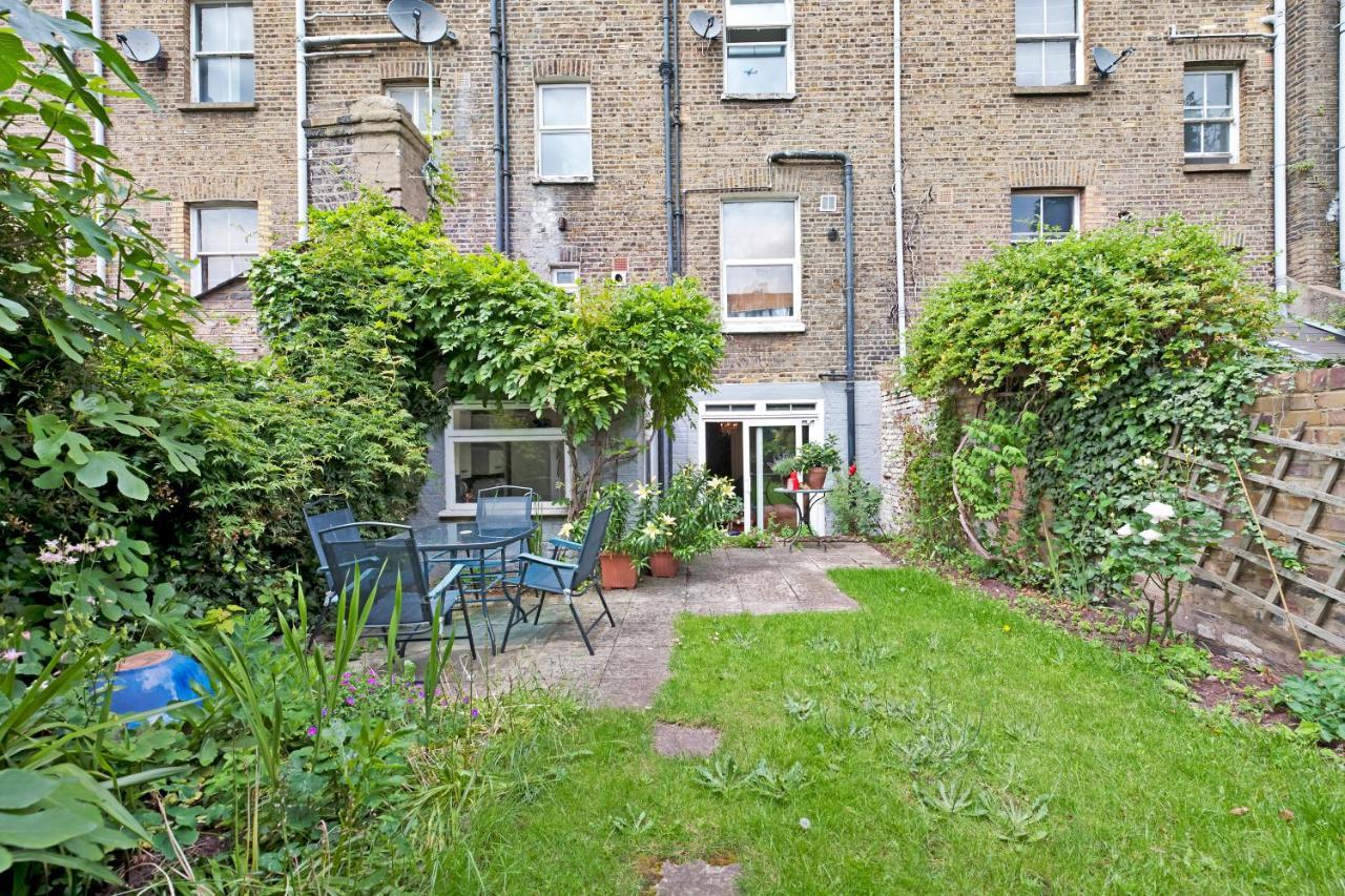 Fully Refurbished Flat, 2 Bedrooms, 2 Bath, Garden