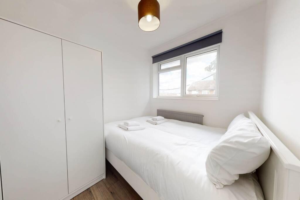 Amazing 3 Bedroom Flat - 4mins To Tube Station Appartement *