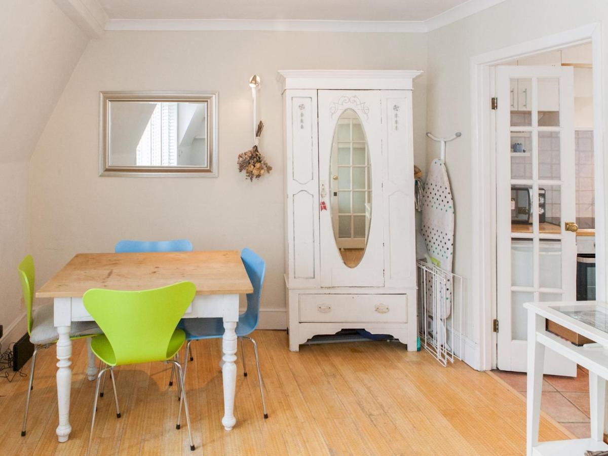 Apartamento Pass The Keys Roof Terrace Flat In Trendy & Chic Hampstead Londres