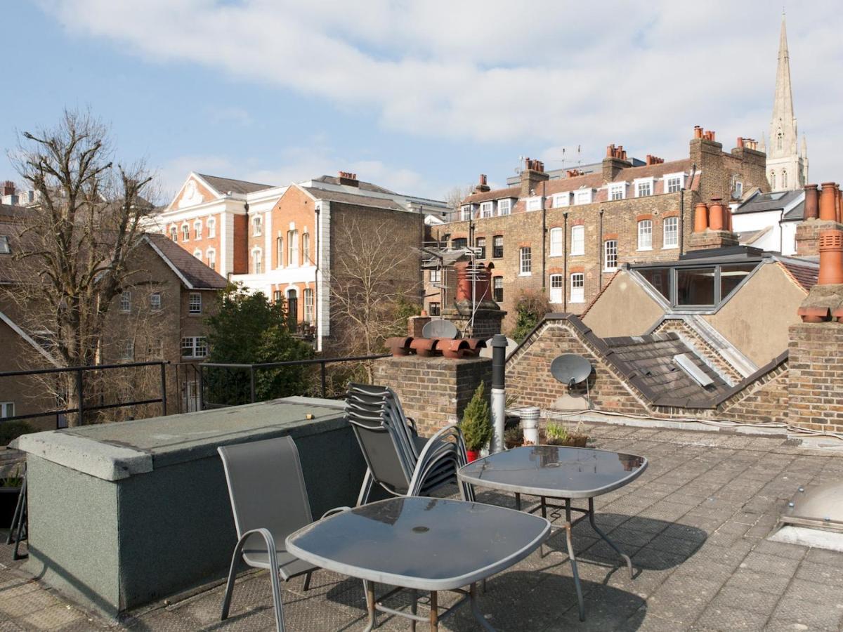 Apartamento Pass The Keys Roof Terrace Flat In Trendy & Chic Hampstead Londres