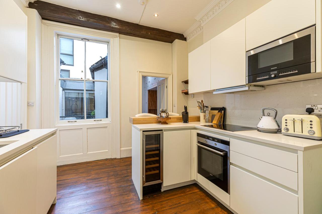 Altido Homely 2-bed Flat With Courtyard Londres