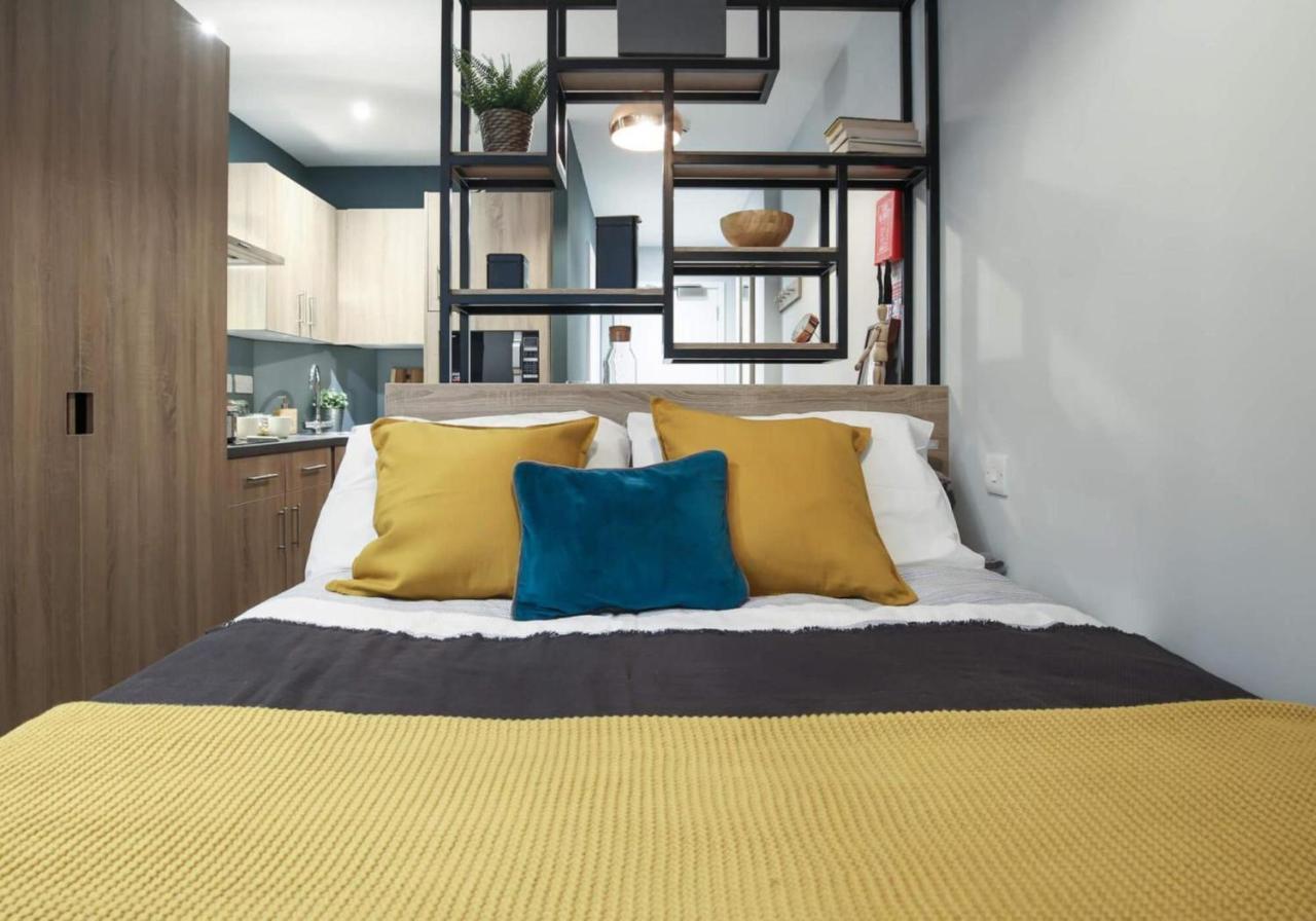 Apartment Trendy At Iq Hammersmith In London