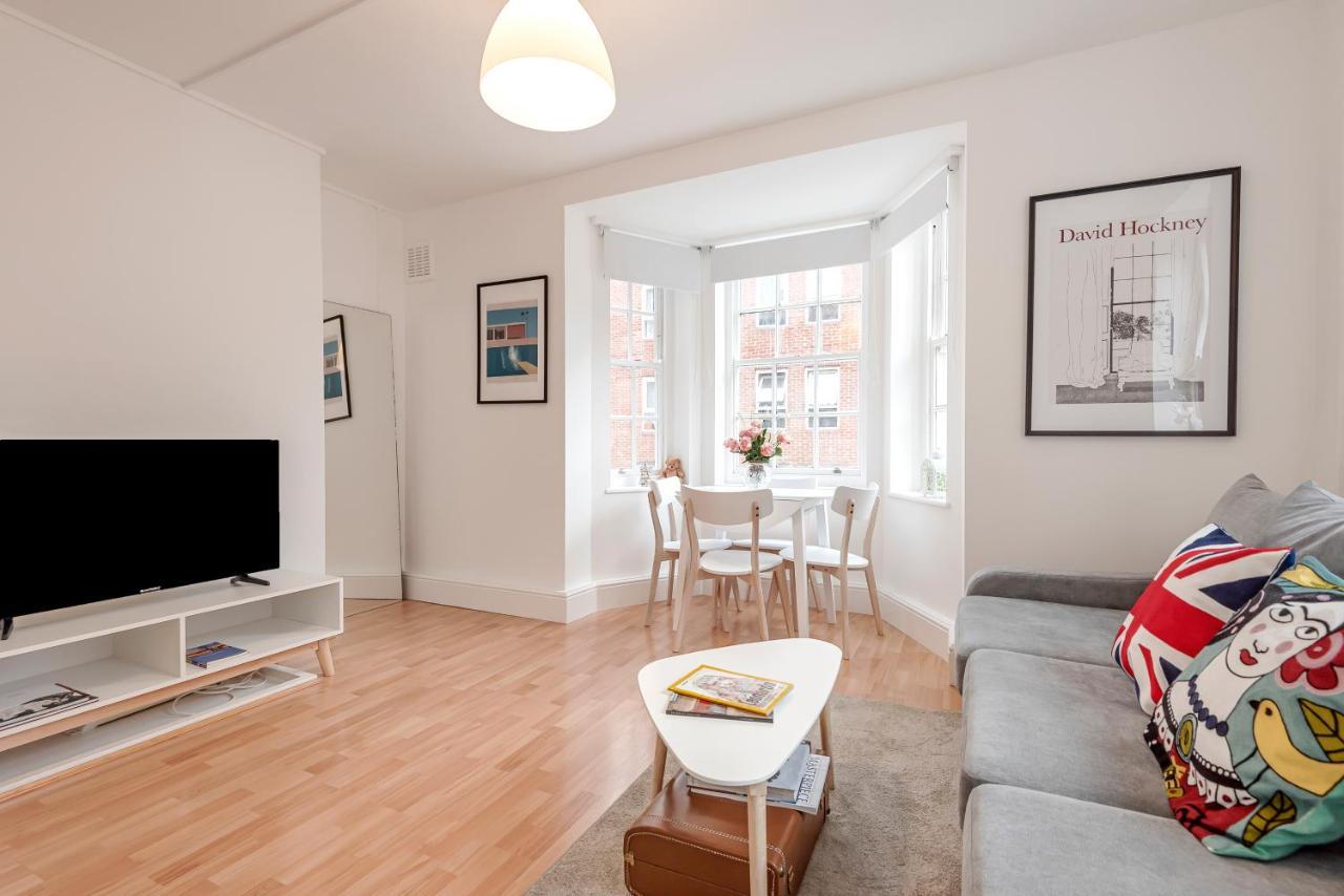 Modern One Bedroom Victoria Appartement