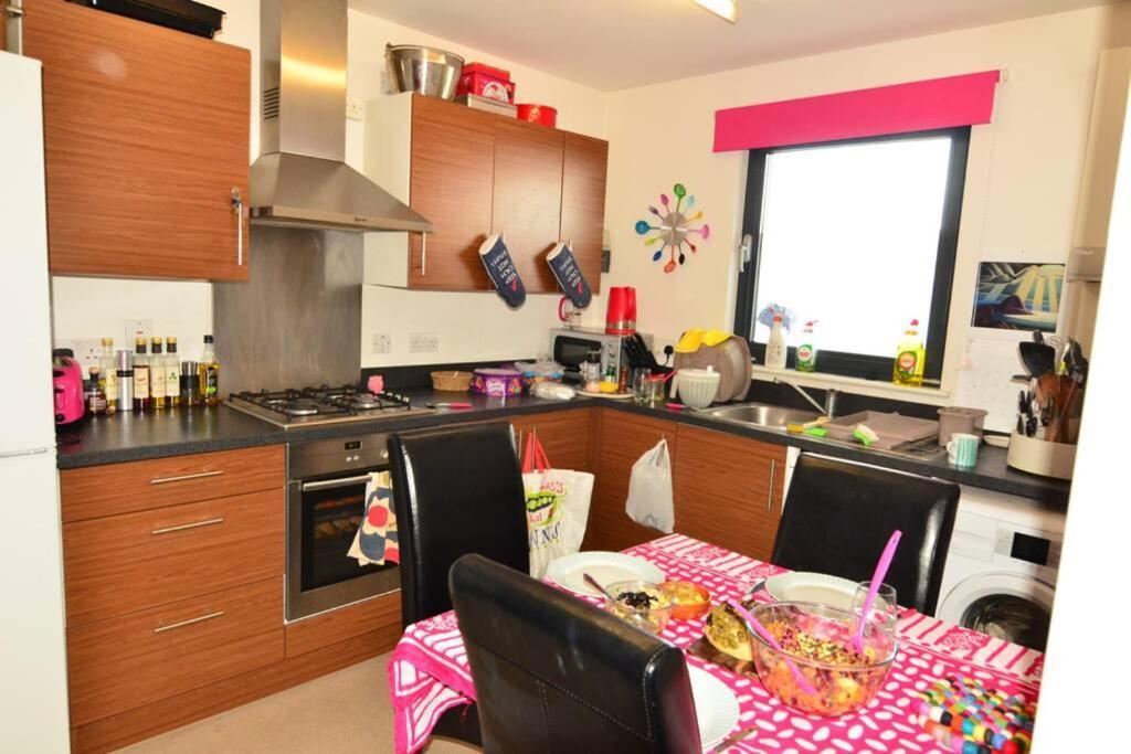 Modern 1 Bed Flat, Appartement *