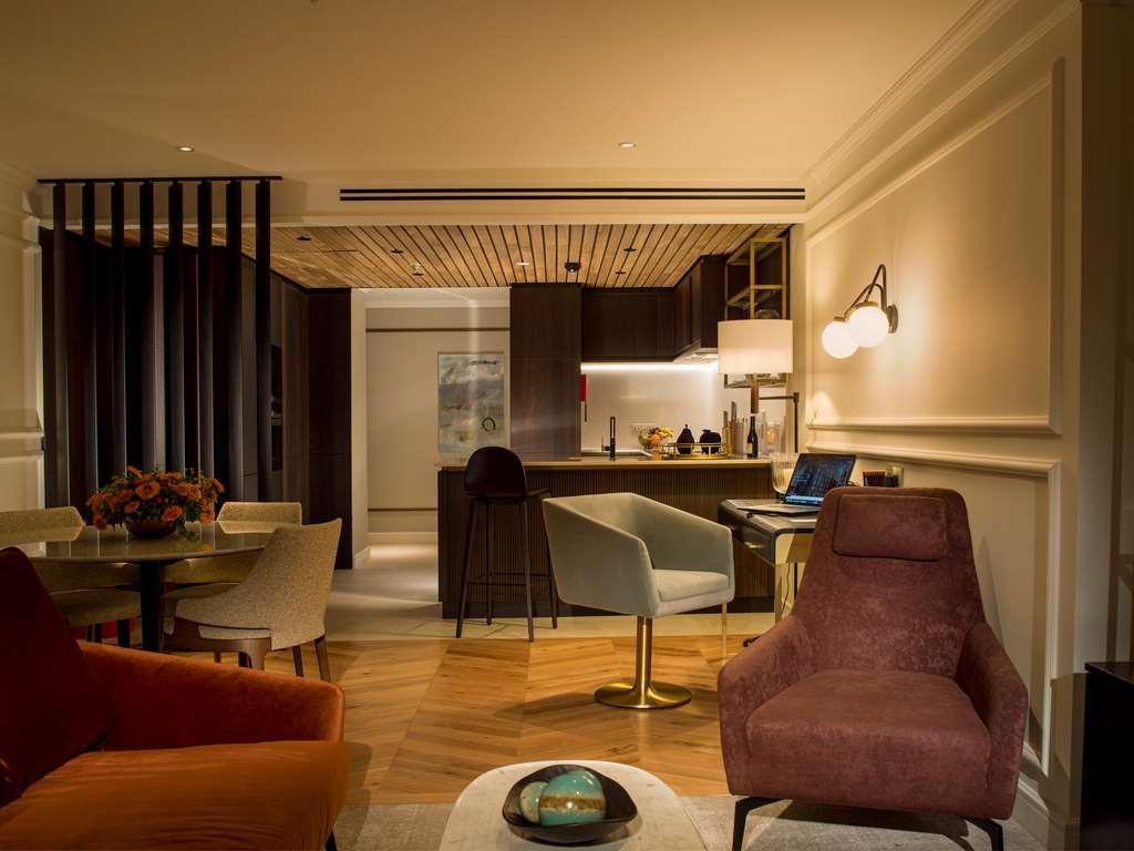 The Guardsman - Preferred And Hotel Londres