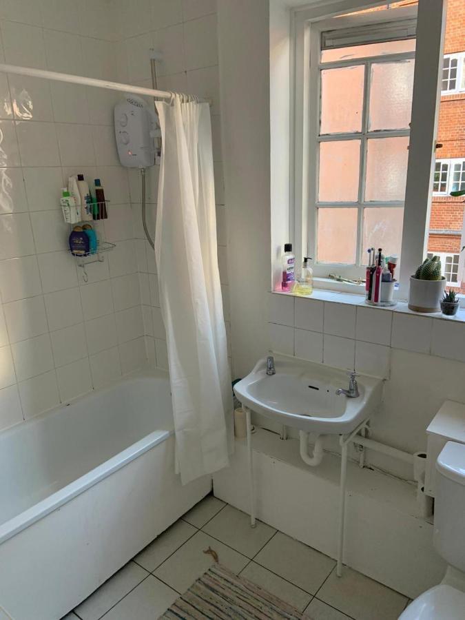 Charming 3-bed In Appartement *