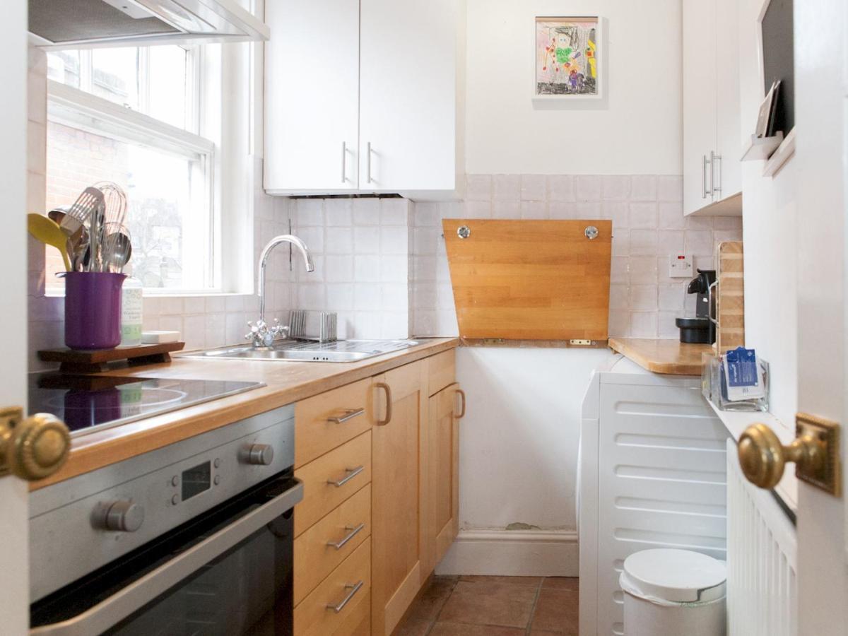 Apartamento Pass The Keys Roof Terrace Flat In Trendy & Chic Hampstead Londres