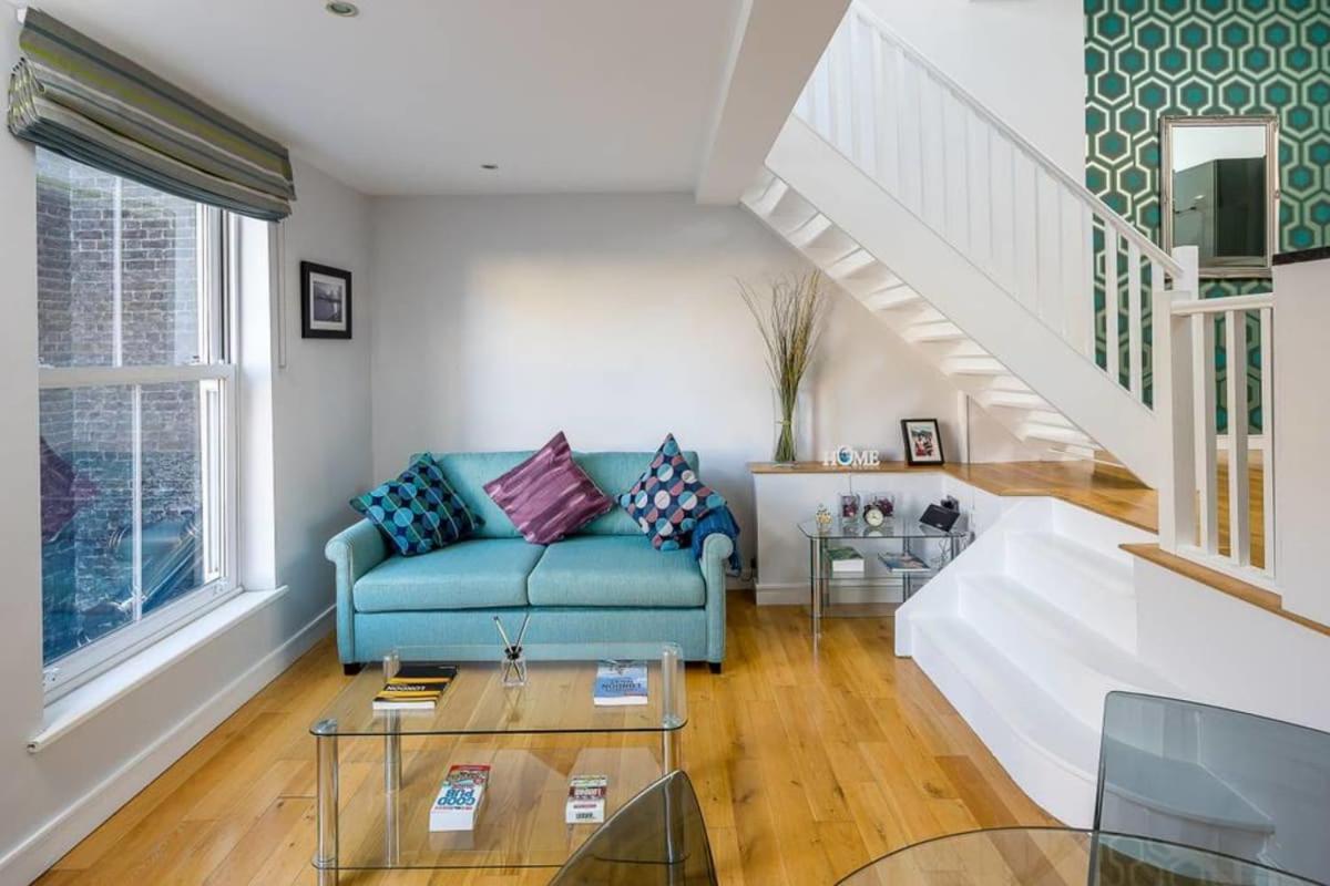 Apartamento Spacious Duplex Near West Hampstead 4 Minutes To Tube Londres
