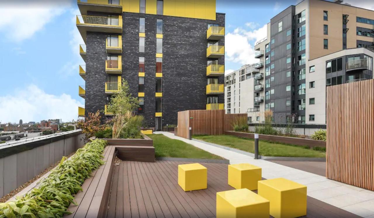 Charles Hope Millharbour Apartment *