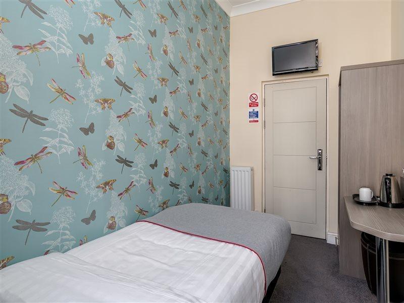 Hotel Oyo Bakers Victoria