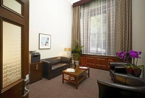 Club Quarters Trafalgar Square,