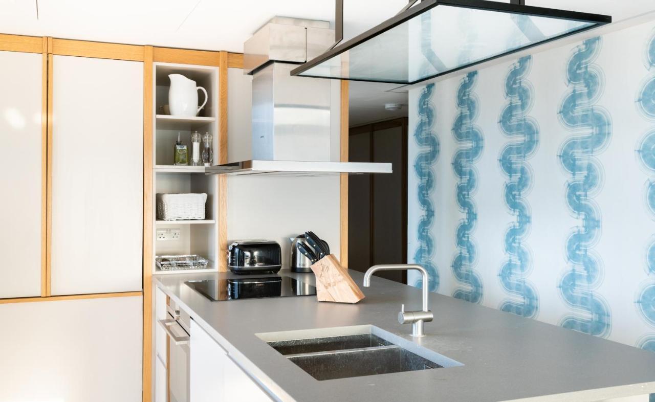The Stratford Escape - Modern & Bright 2bdr Loft With Amazing Views * Londres