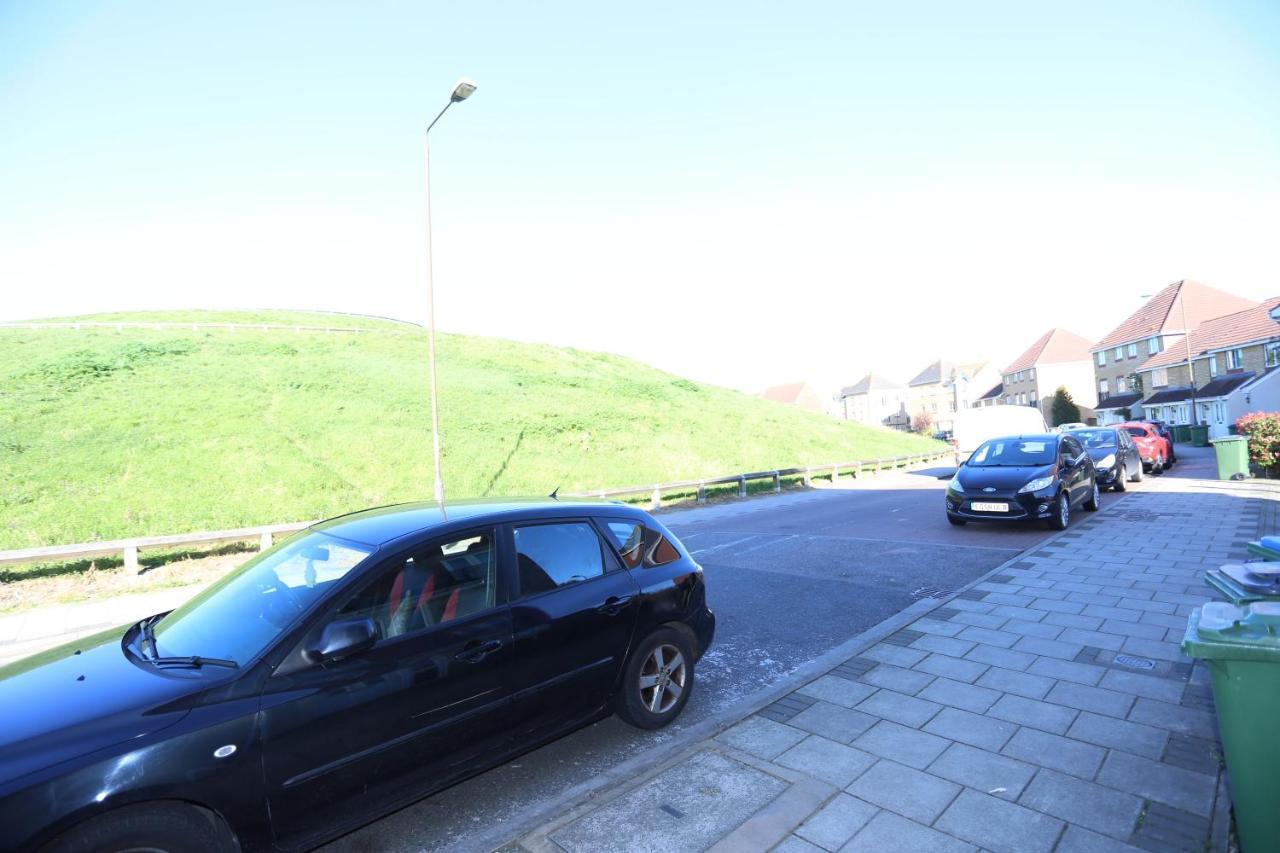 Lovely 4 Bed House Ferienhaus London