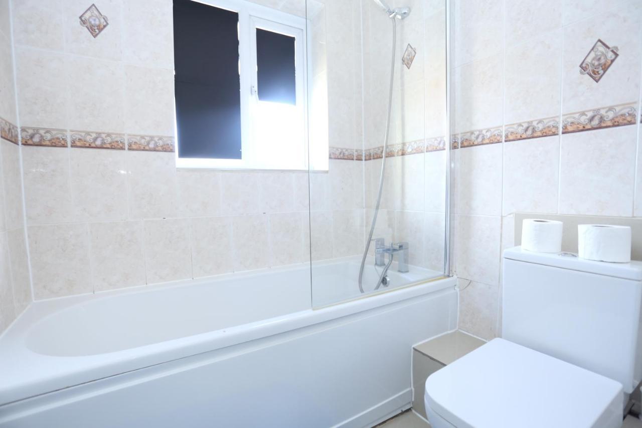 Beautiful 3 Beds House West Thamesmead London Сasa de vacaciones