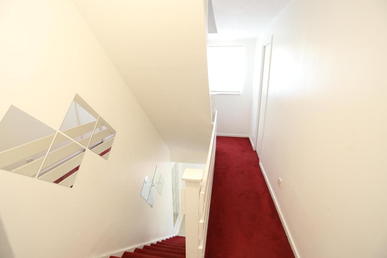 Сasa de vacaciones Beautiful 3 Beds House West Thamesmead London Londres