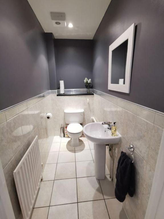 Apartment Large Modern Gf 1-bed Sleeps 2