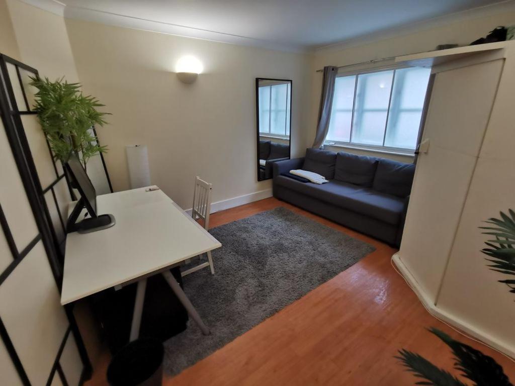 Large Modern Gf 1-bed Sleeps 2 Londres