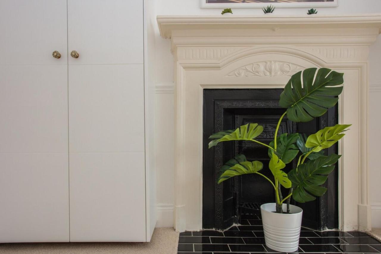 Stylish & Modern 3 Bed Flat In Nw With Garden Hébergement de vacances *