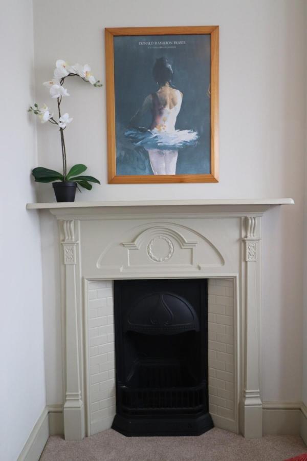 Stylish Light-filled 1 Bedroom Flat In Hammersmith *