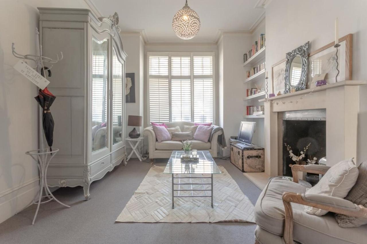 Stylish 1 Bed Near Battersea Park * Londres