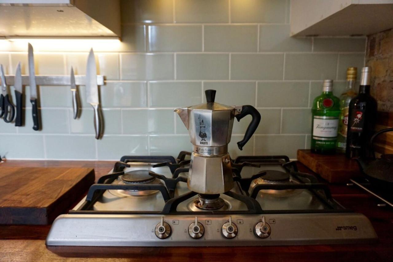 Beautiful Canalside 1-bedroom Flat With Terrace * Londres
