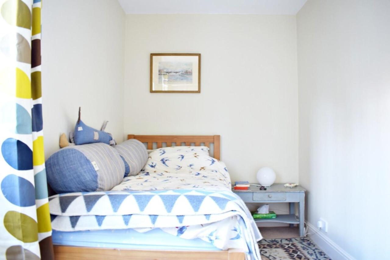 Charming 2 Bedroom 3 Mins From Arsenal Station Londres