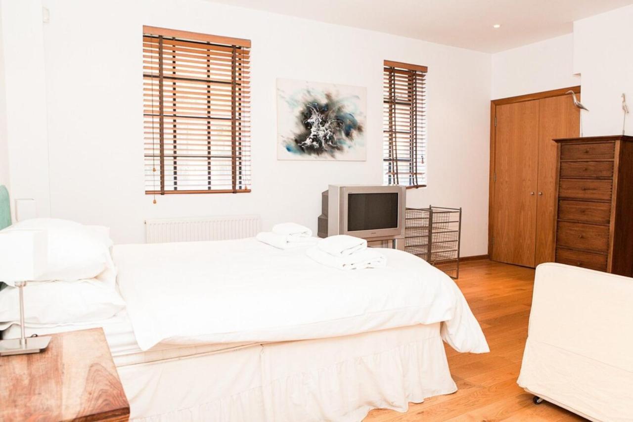 Apartamento Spectacular 4-bedroom Close To Eye Londres